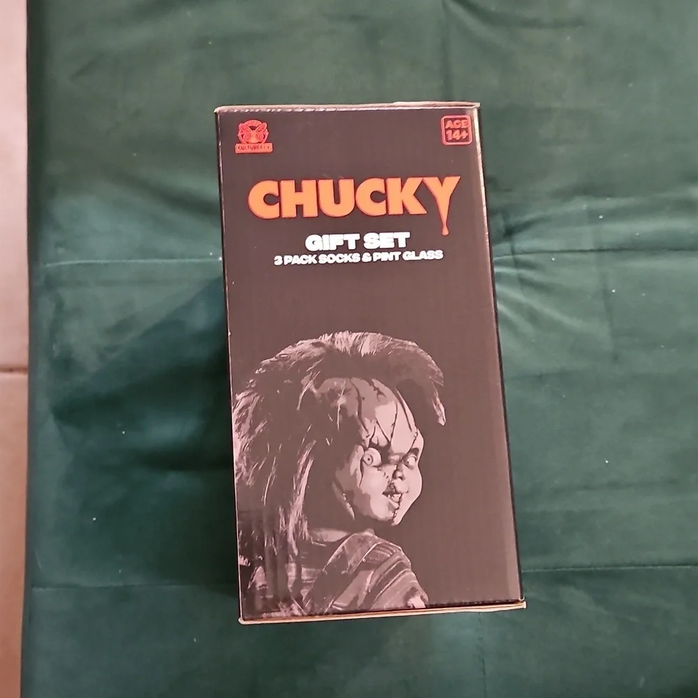 Culture Fly Child's Play Chucky 4 Piece Gift Set 3 Sock Pairs Pint Glass Sz 14+